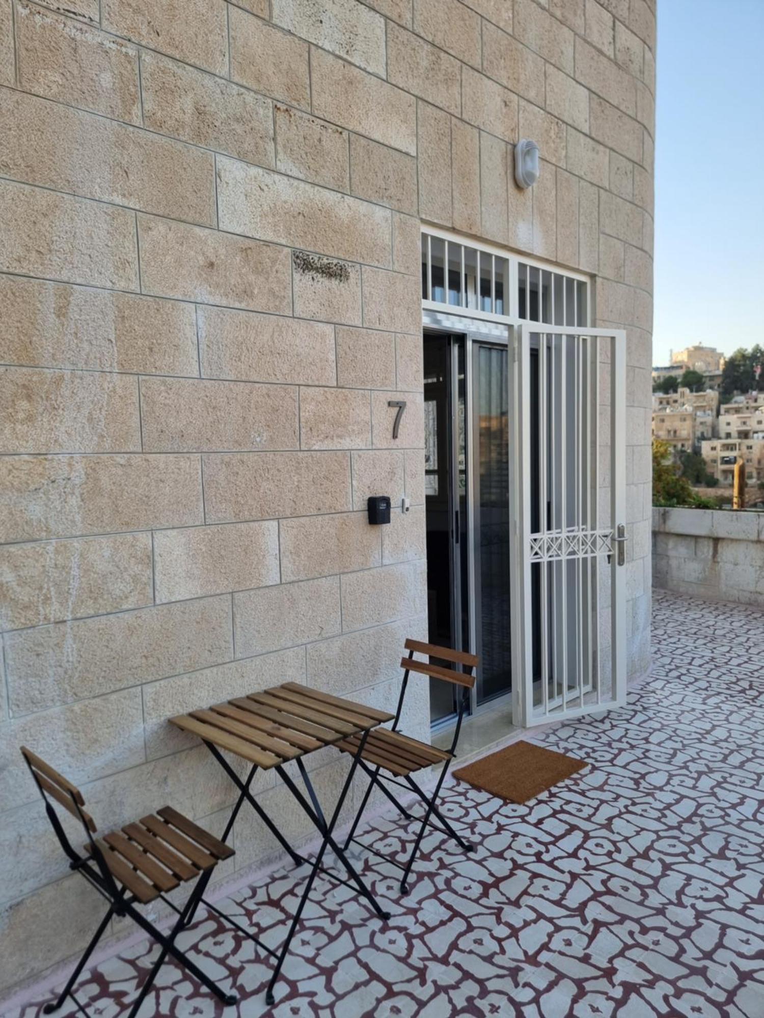 Downtown Living Boutique Apartments Амман Экстерьер фото